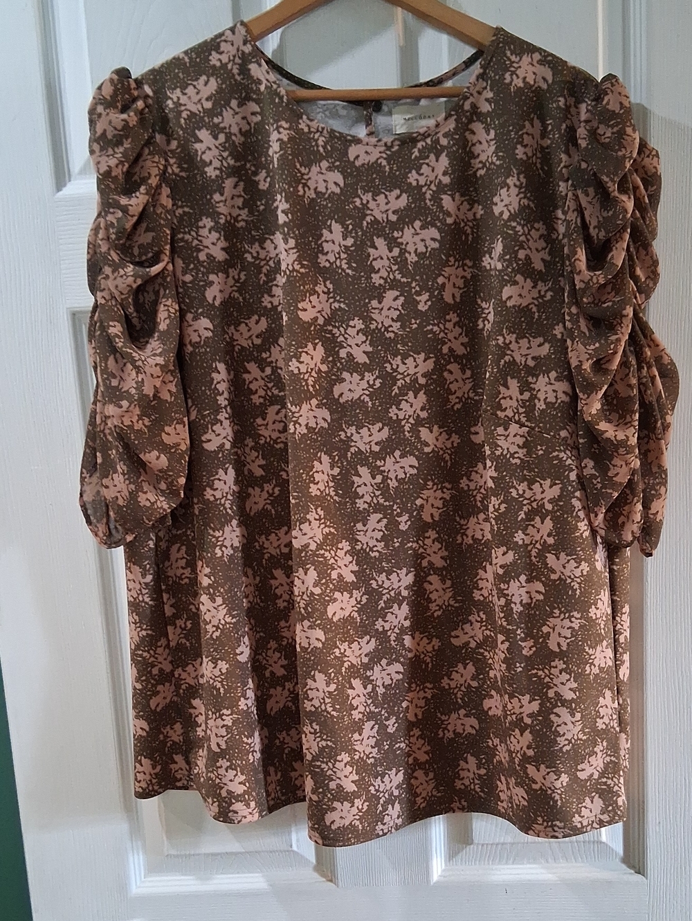 MELLODAY Brown and Pink Floral Ruffle Sleeve Blouse Stretchy